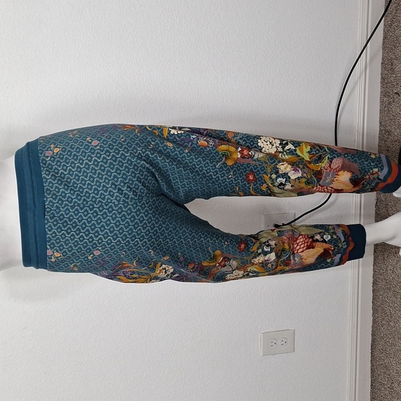 SALE! Johnny Was JW Los Angelos Quiet Luxury French Terry Floral Ankle Pants L - Picture 10 of 16